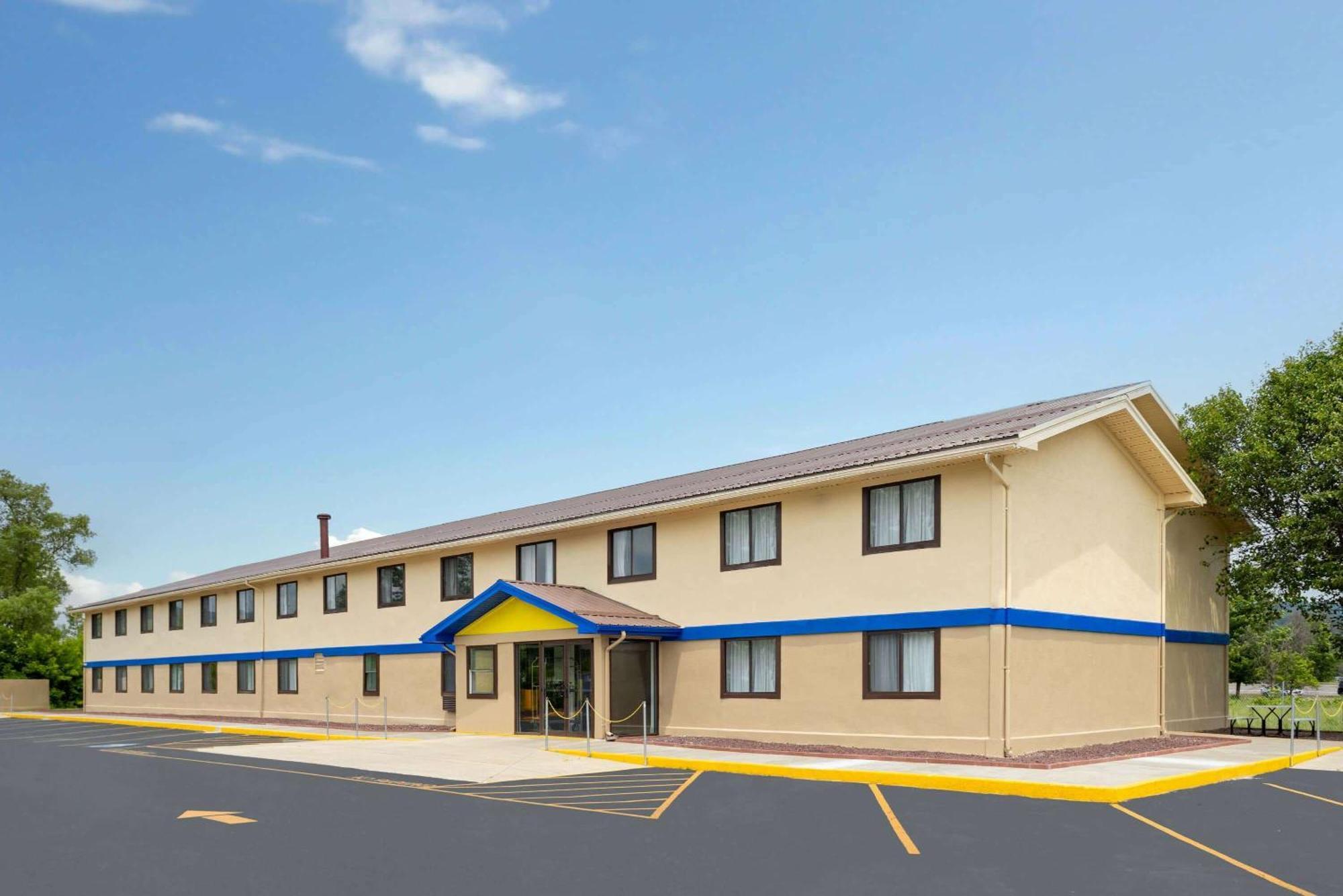 Days Inn By Wyndham Hornell Ny Esterno foto